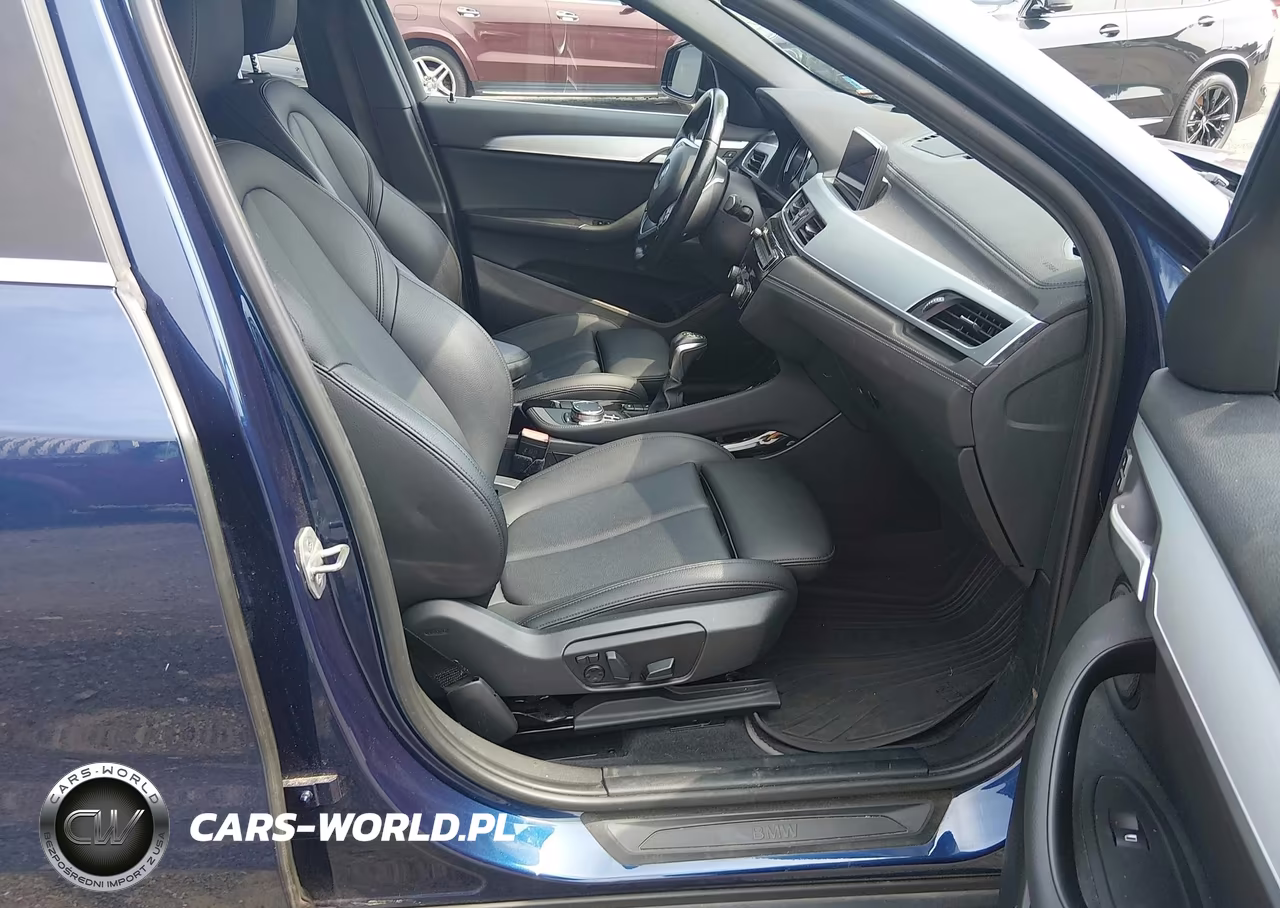 2018 BMW X2 xDrive28I VIN:WBXYJ5C32JEF72023 - 5