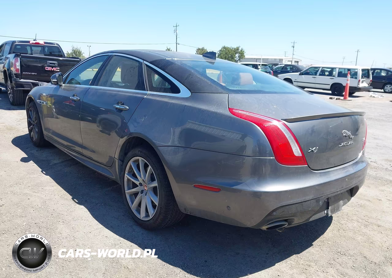 2018 Jaguar Xj R-Sport VIN:SAJWA1C72J8W15790 - 3