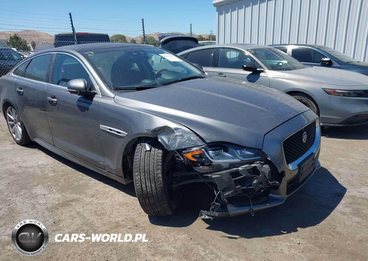 2018 Jaguar Xj R-Sport VIN:SAJWA1C72J8W15790 - 6