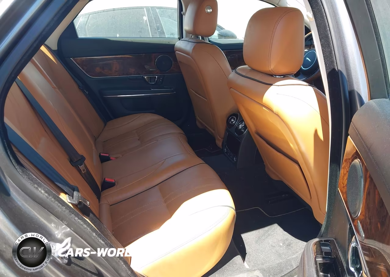 2018 Jaguar Xj R-Sport VIN:SAJWA1C72J8W15790 - 8
