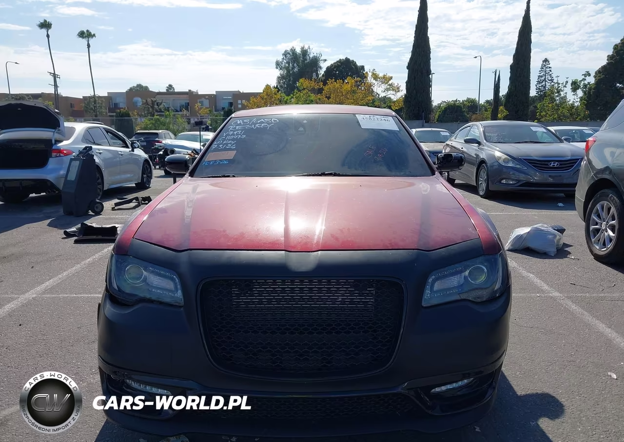2015 Chrysler 300C Platinum VIN:2C3CCAPT7FH837931 - 12