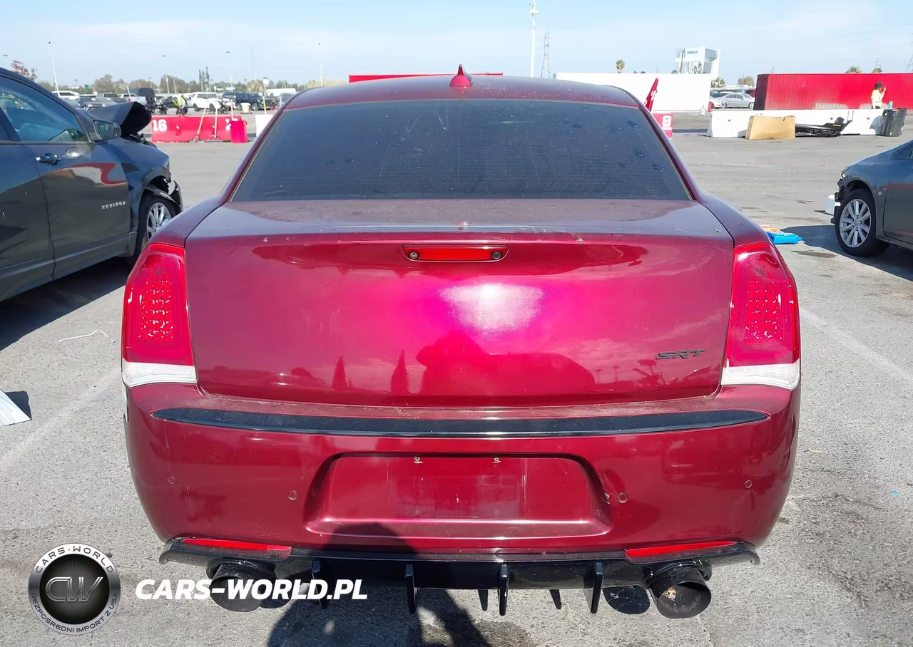2015 Chrysler 300C Platinum VIN:2C3CCAPT7FH837931 - 16