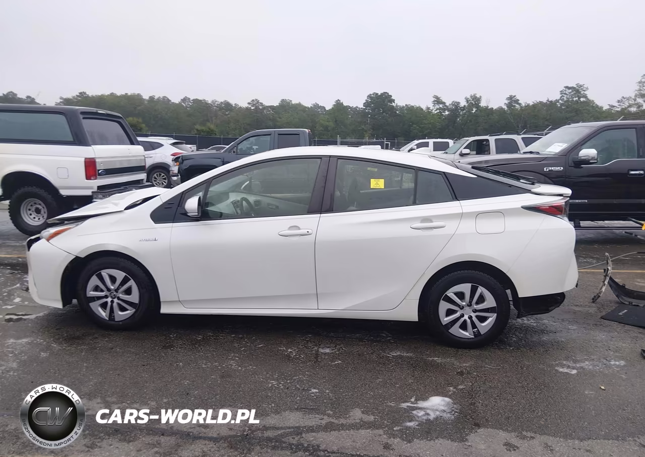 2017 Toyota Prius Three VIN:JTDKARFU2H3034701 - 15