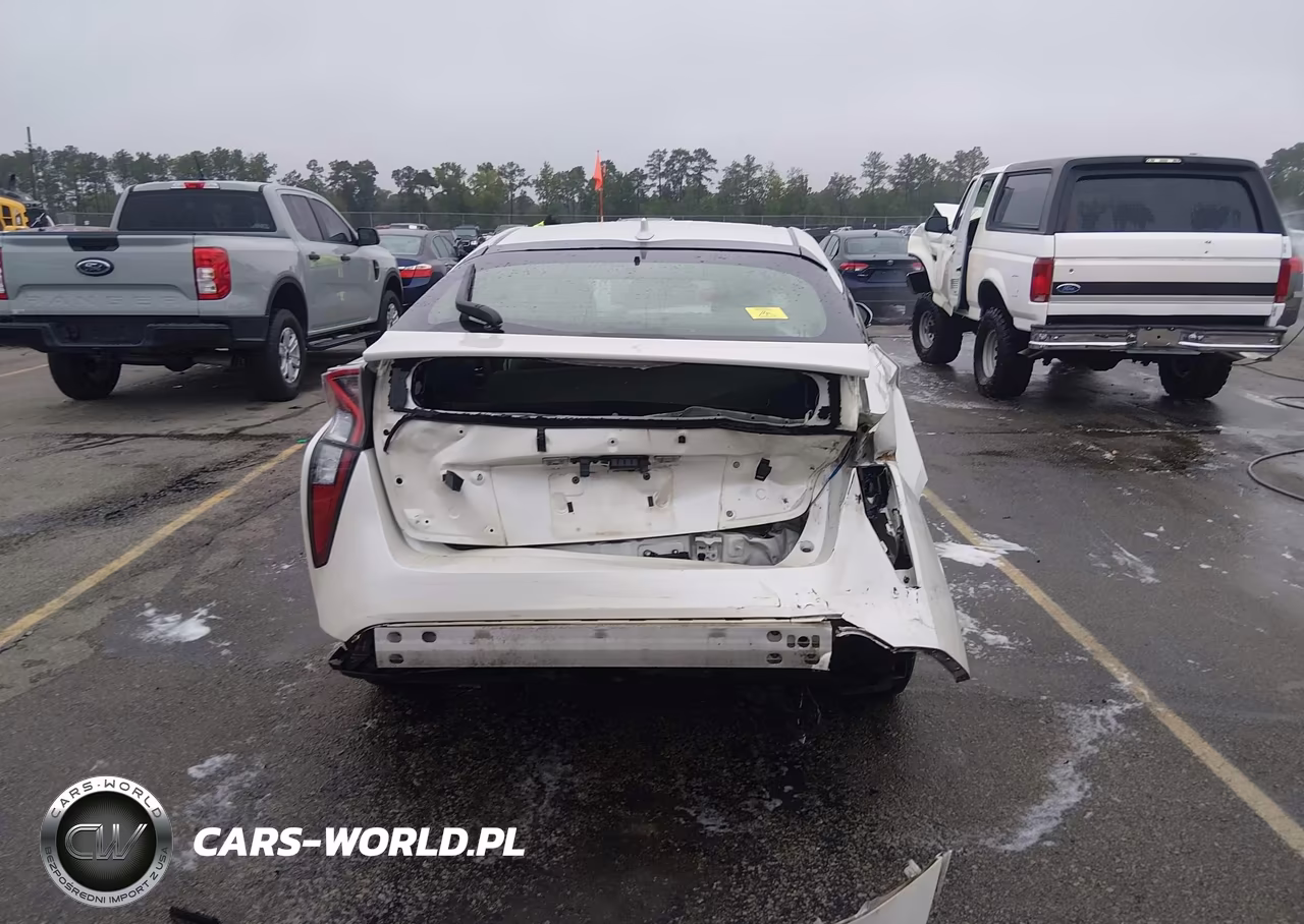2017 Toyota Prius Three VIN:JTDKARFU2H3034701 - 17
