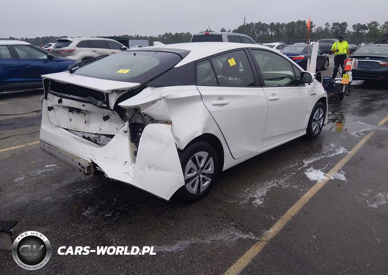 2017 Toyota Prius Three VIN:JTDKARFU2H3034701 - 4
