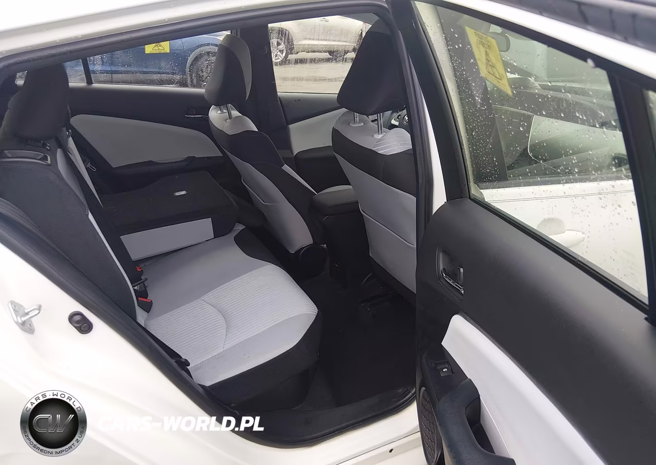 2017 Toyota Prius Three VIN:JTDKARFU2H3034701 - 8