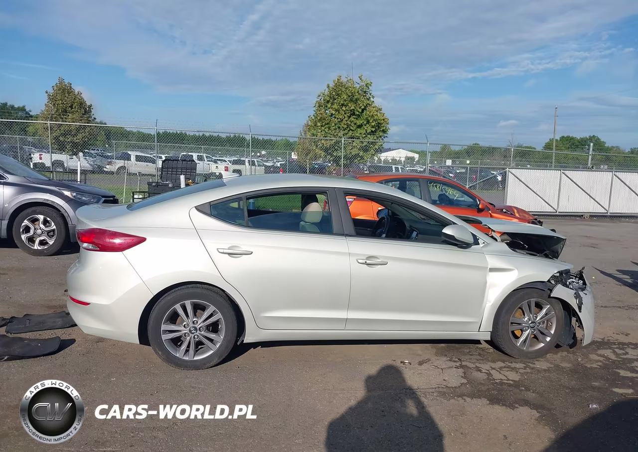 2017 Hyundai Elantra Se VIN:5NPD84LF2HH025076 - 13