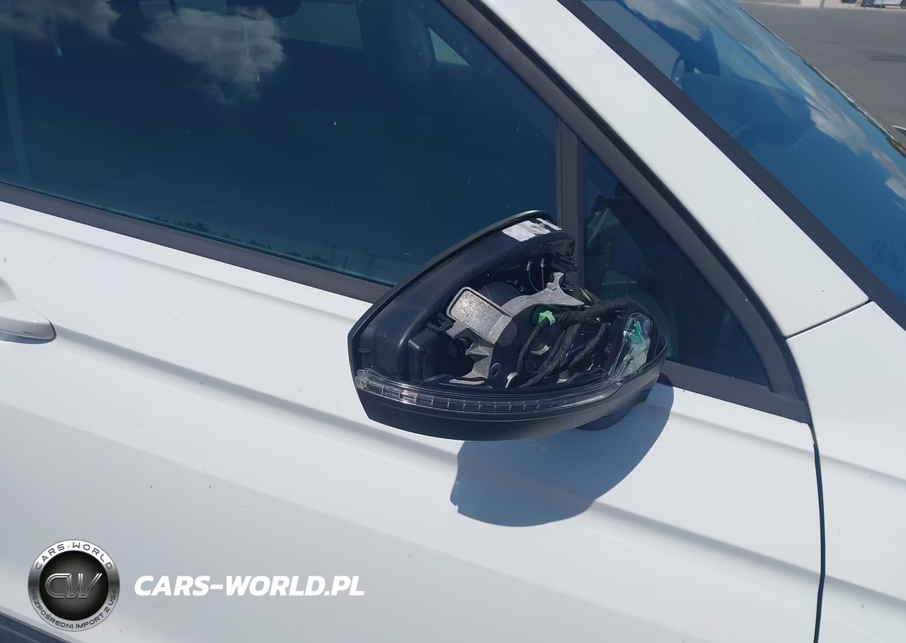 2019 Volkswagen Tiguan 2.0T S VIN:3VV1B7AX8KM042243 - 17
