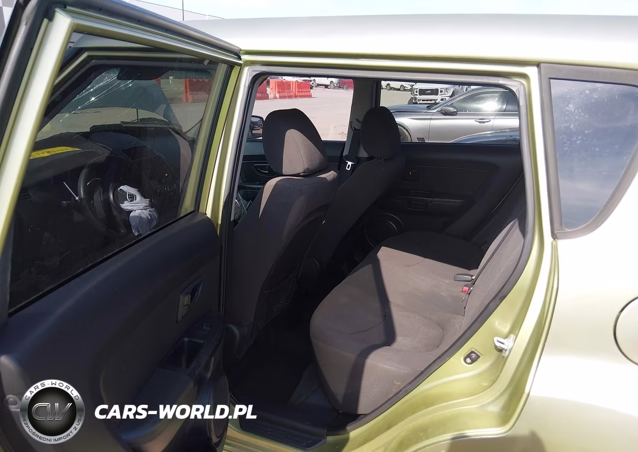 2012 Kia Soul VIN:KNDJT2A51C7360116 - 8