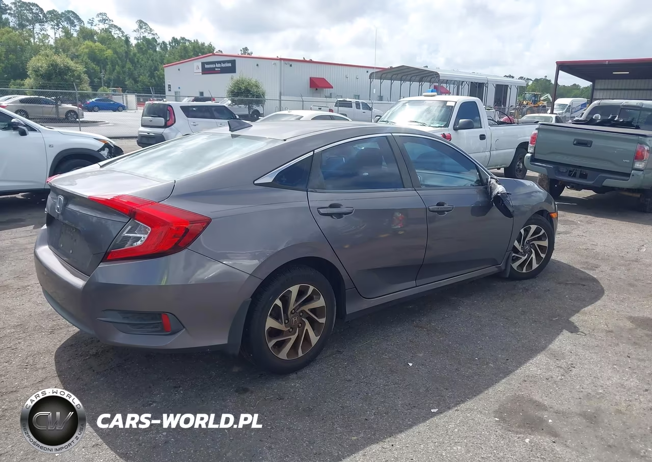 2017 Honda Civic Ex VIN:19XFC2F72HE033019 - 4