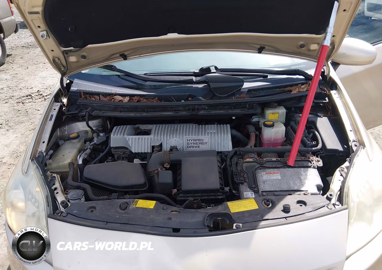2011 Toyota Prius Two VIN:JTDKN3DUXB1446436 - 10
