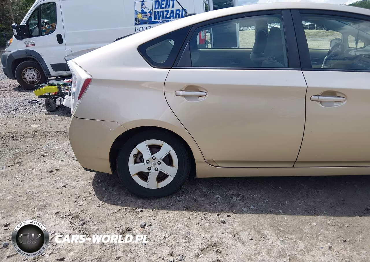 2011 Toyota Prius Two VIN:JTDKN3DUXB1446436 - 17