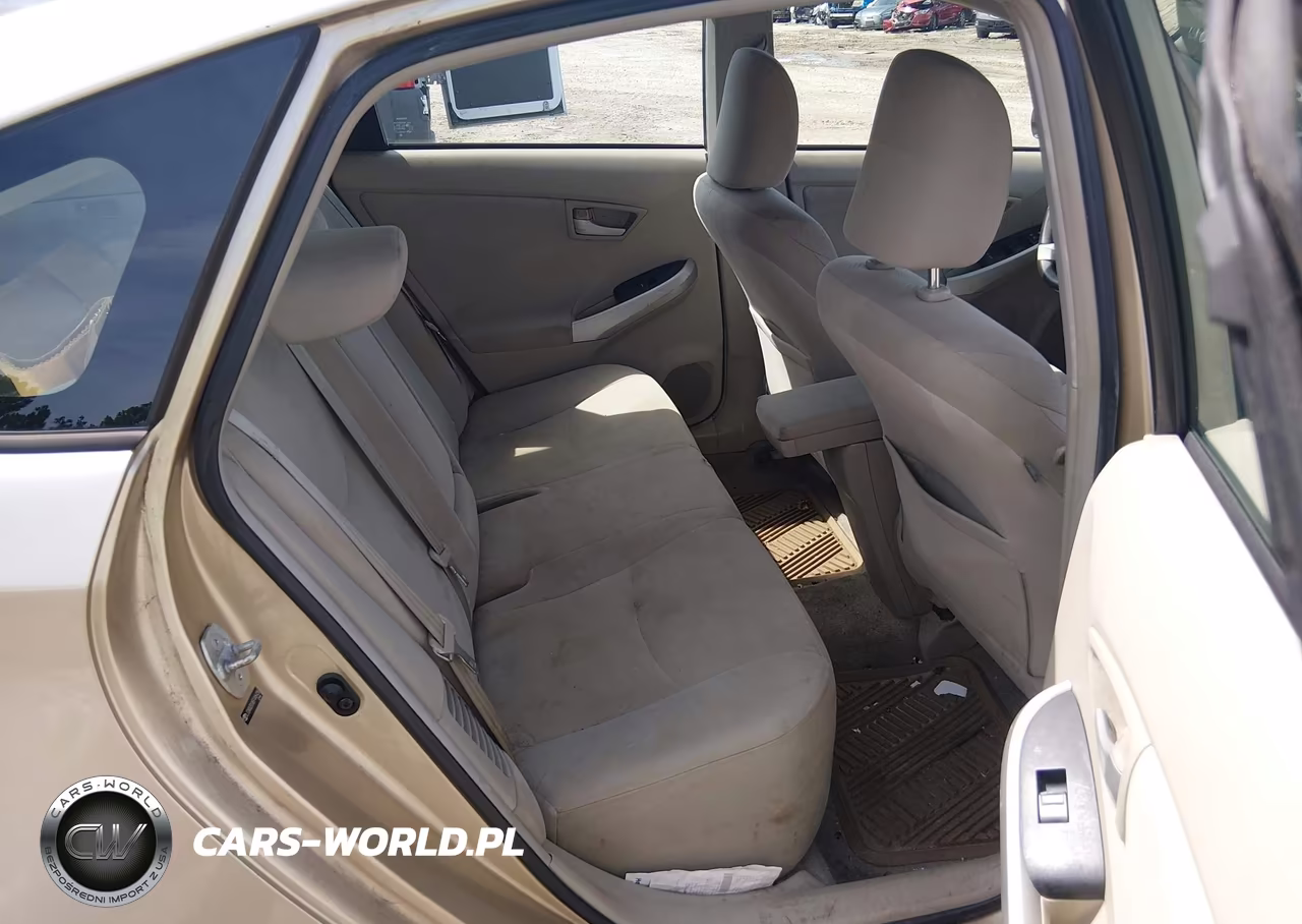 2011 Toyota Prius Two VIN:JTDKN3DUXB1446436 - 8