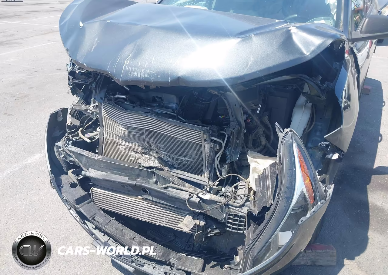 2018 Chevrolet Equinox Ls VIN:3GNAXHEV8JL265327 - 6