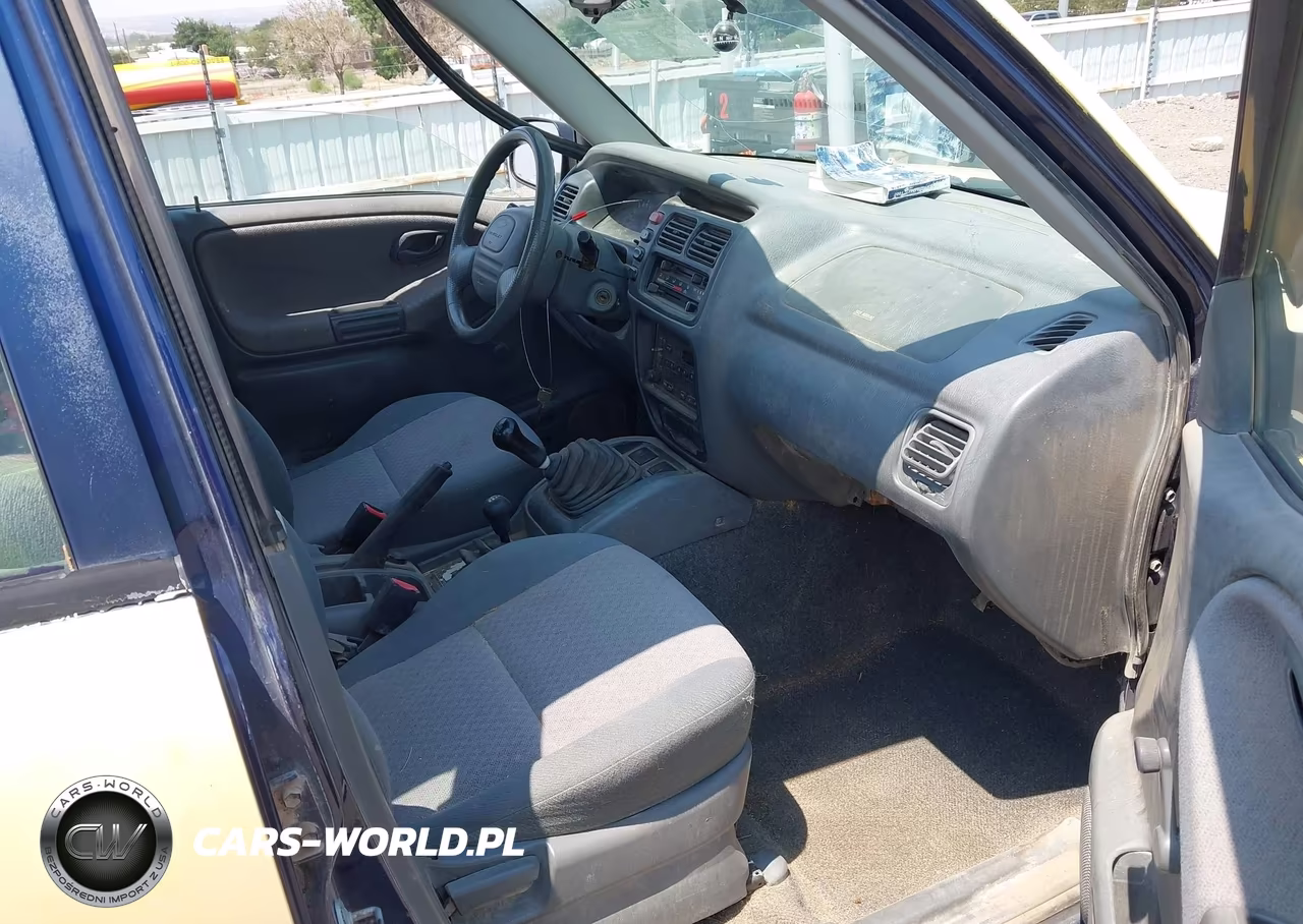 2000 Chevrolet Tracker Hard Top VIN:2CNBJ13C7Y6953501 - 5