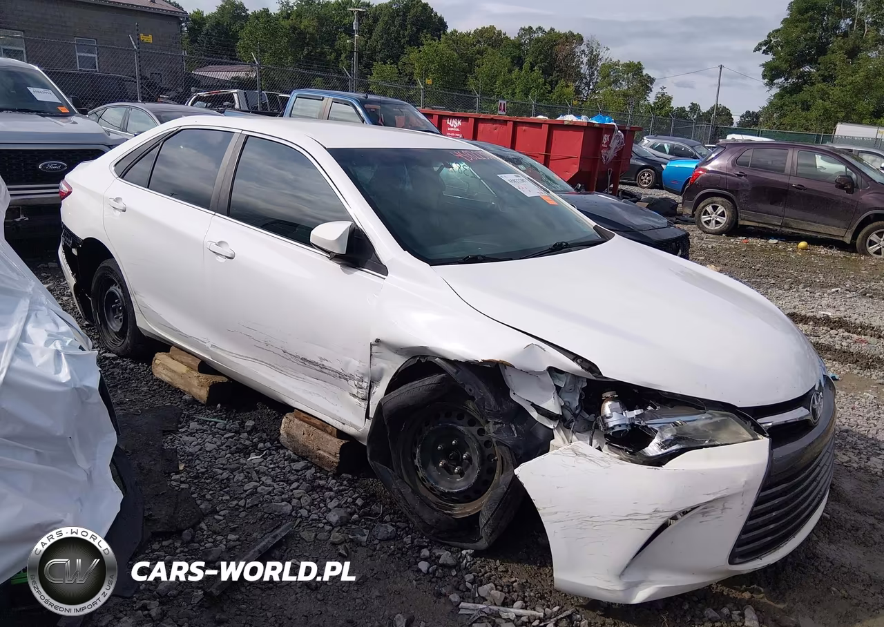 2016 Toyota Camry Le