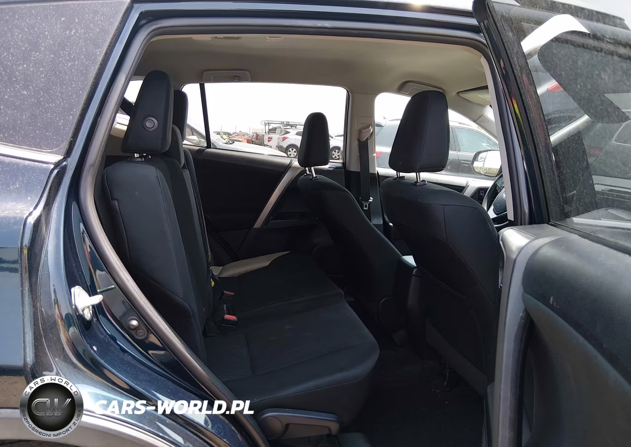 2018 Toyota Rav4 Le VIN:2T3BFREV7JW766403 - 8