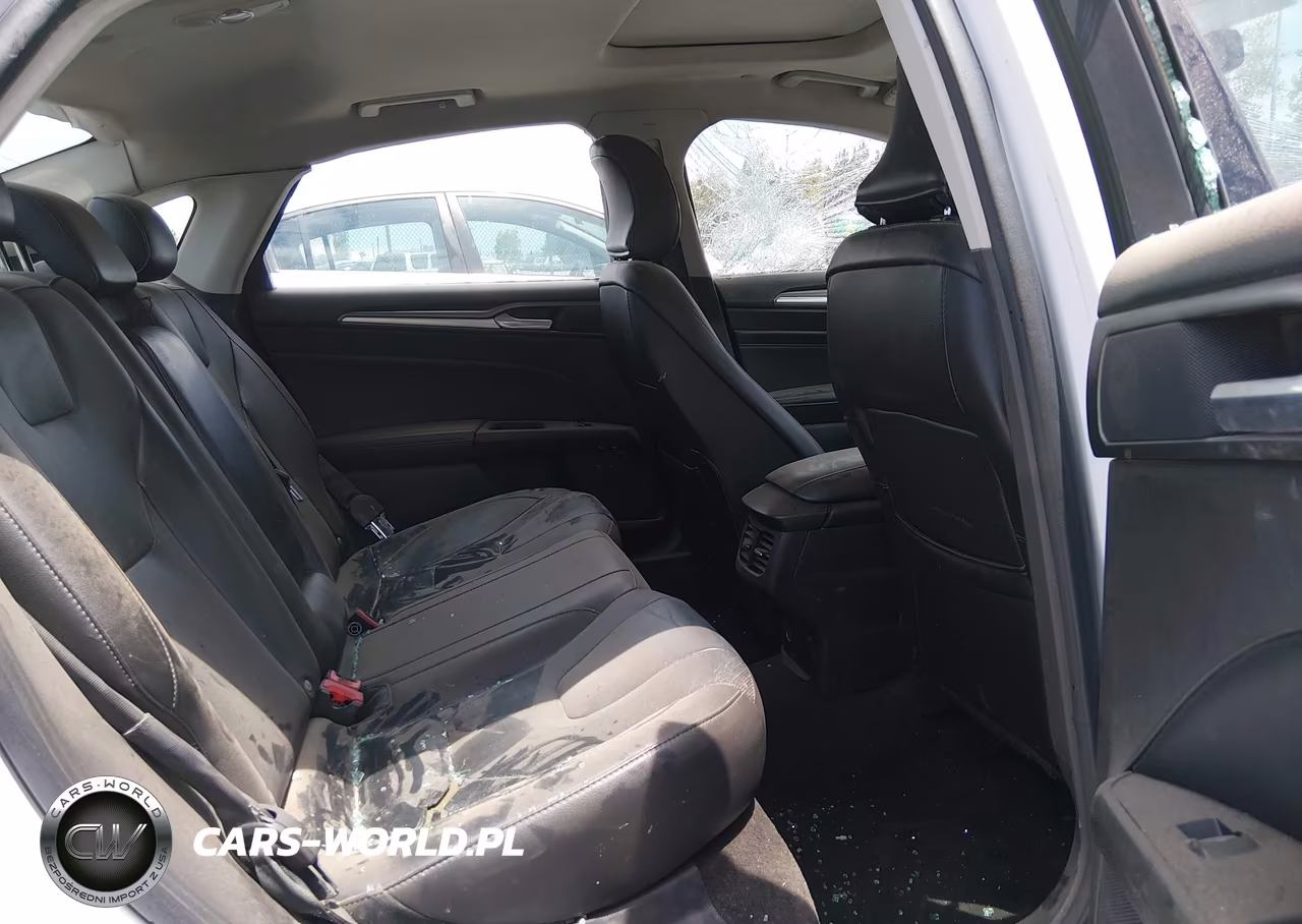 2016 Ford Fusion Energi Titanium VIN:3FA6P0SUXGR320500 - 8