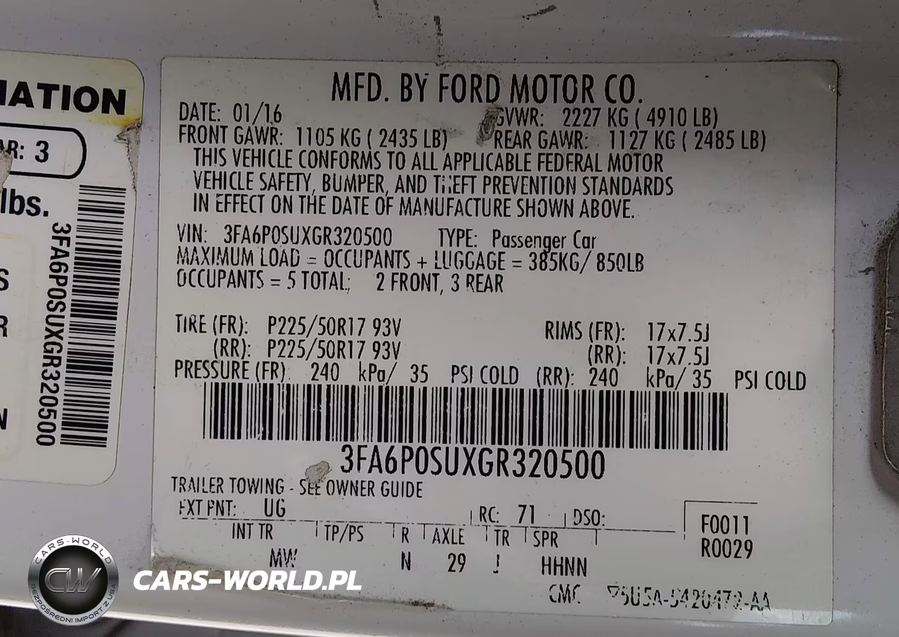 2016 Ford Fusion Energi Titanium VIN:3FA6P0SUXGR320500 - 9