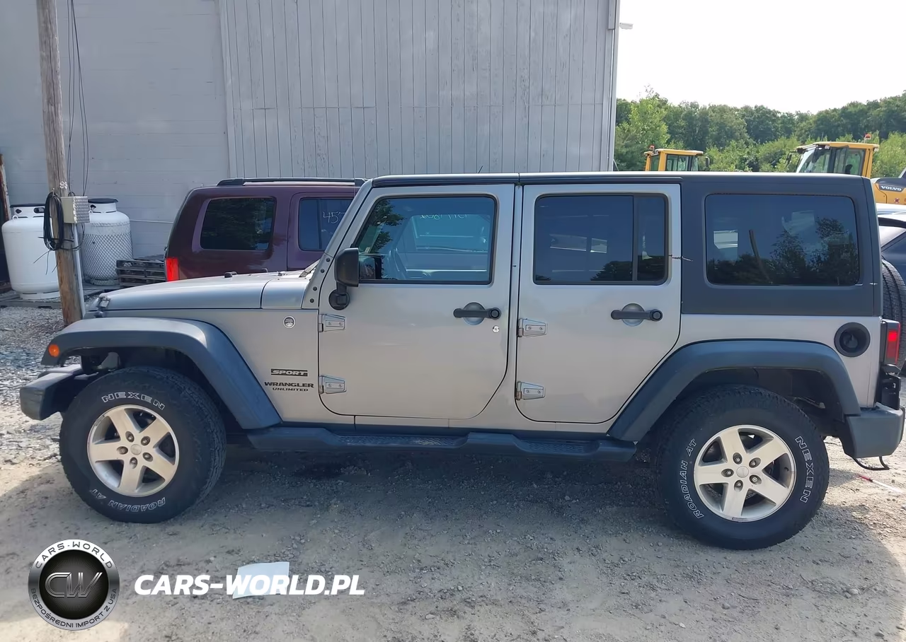 2015 Jeep Wrangler Unlimited Sport VIN:1C4BJWDG9FL745370 - 14