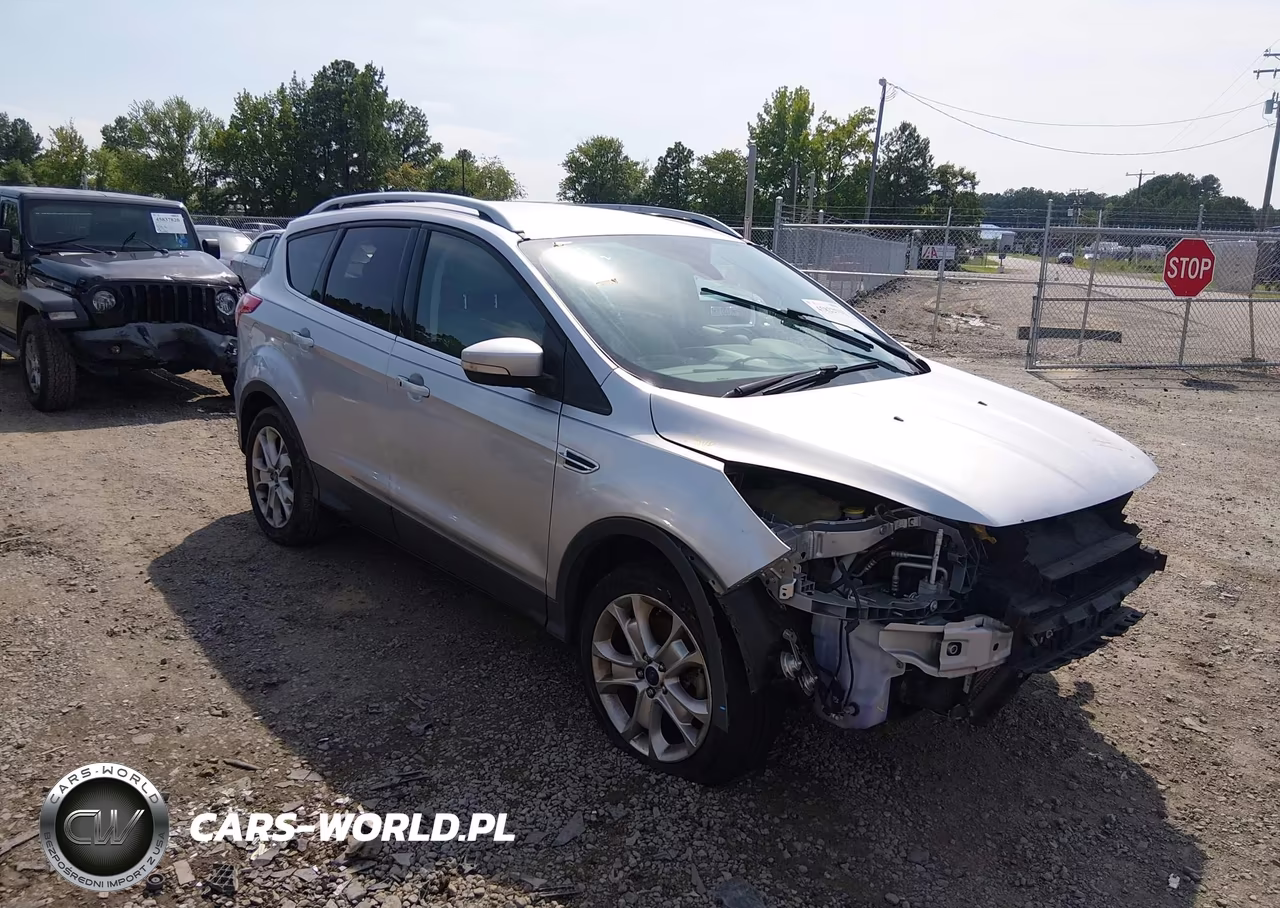 2015 Ford Escape Titanium – zdjęcie 1 z 11