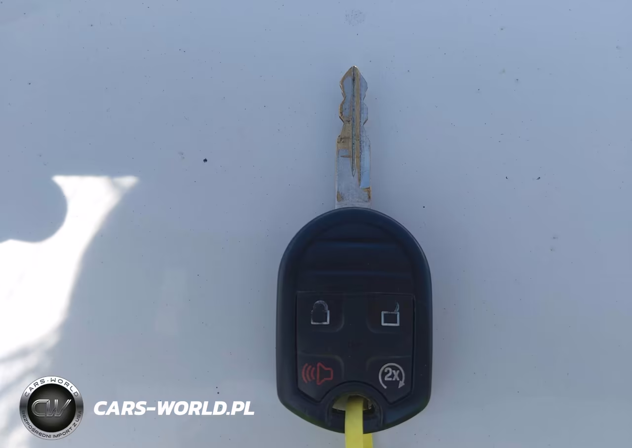 2011 Ford F-250 Lariat VIN:1FT7W2BT6BEC09667 - 11