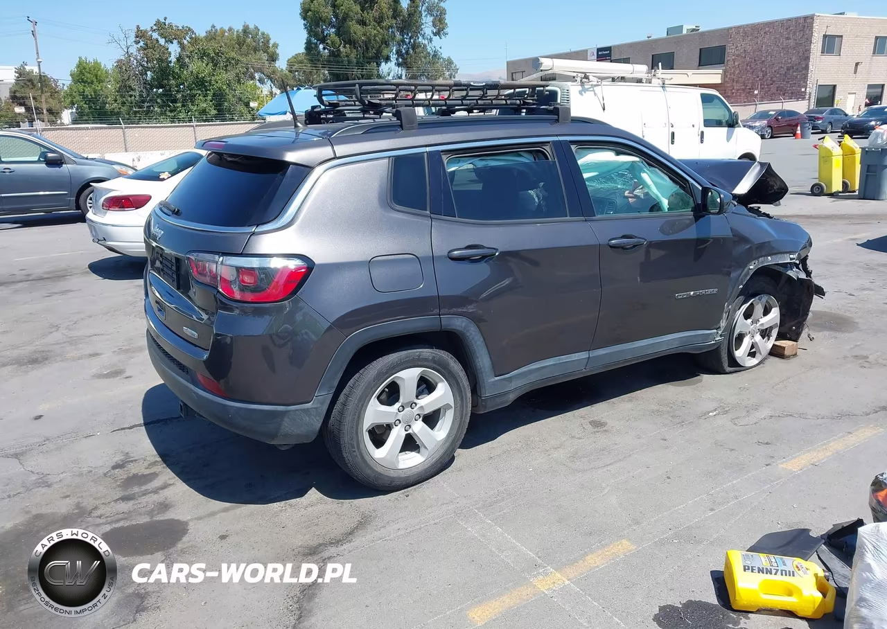 2018 Jeep Compass Latitude Fwd VIN:3C4NJCBB1JT469394 - 4