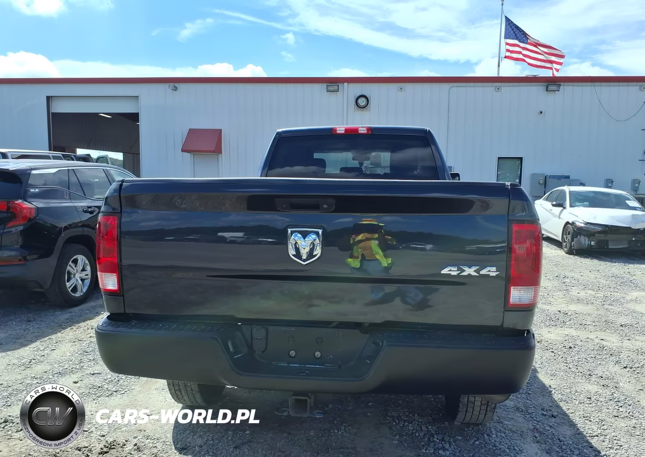 2018 Ram 2500 VIN:3C6TR5HT5JG361744 - 16