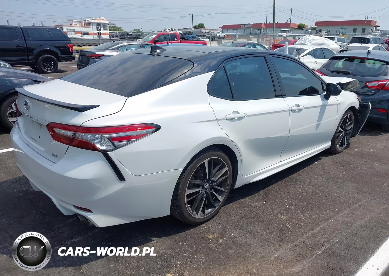 2019 Toyota Camry Xse VIN:4T1B61HK7KU215658 - 4