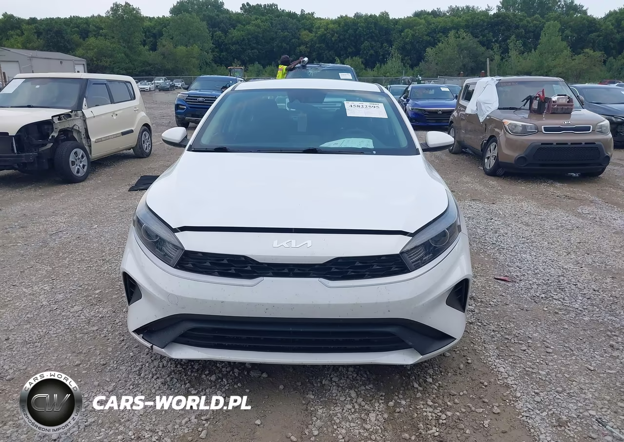 2023 Kia Forte Lxs VIN:3KPF24AD8PE507811 - 13