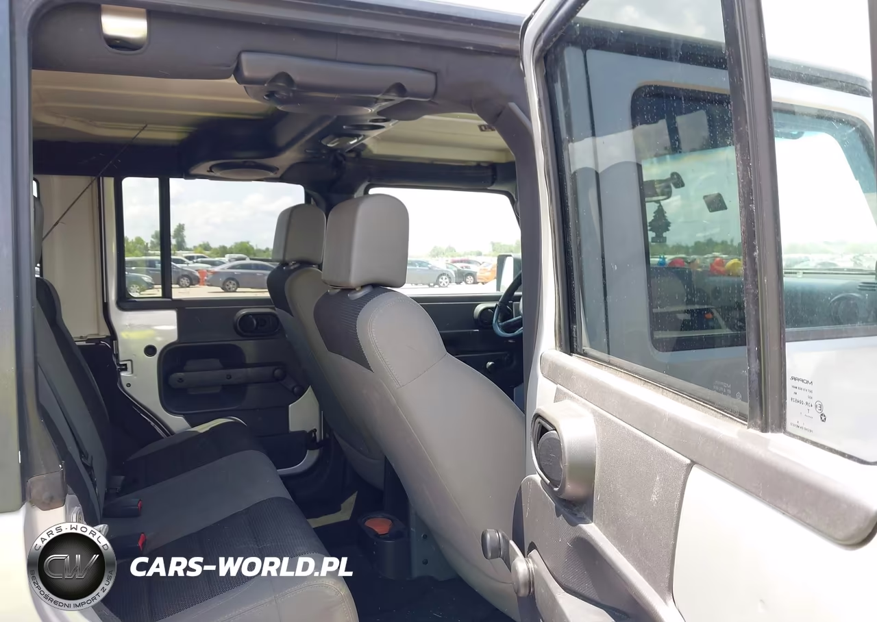 2007 Jeep Wrangler Unlimited X VIN:1J4GB39117L207912 - 8