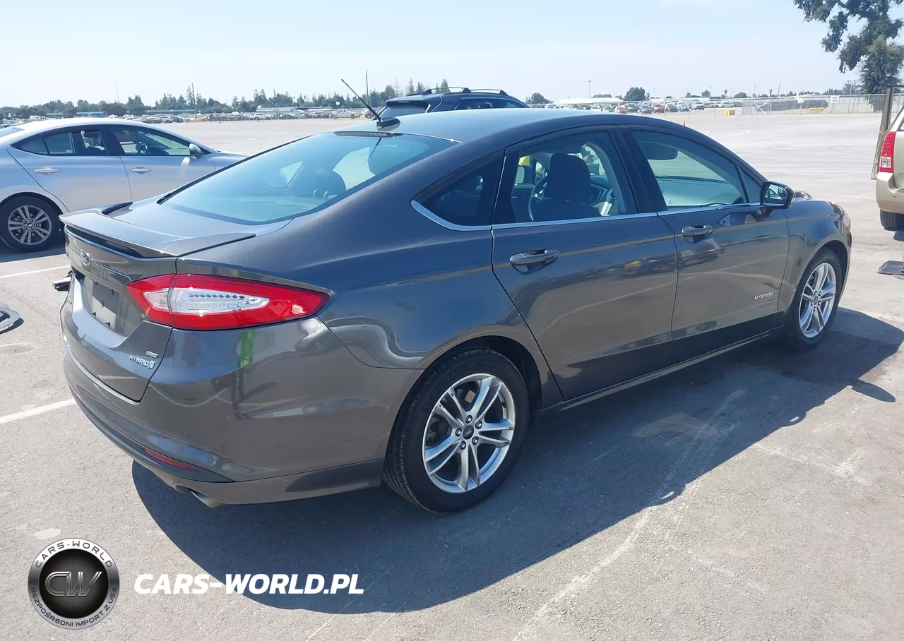2016 Ford Fusion Hybrid Se VIN:3FA6P0LU3GR149992 - 4