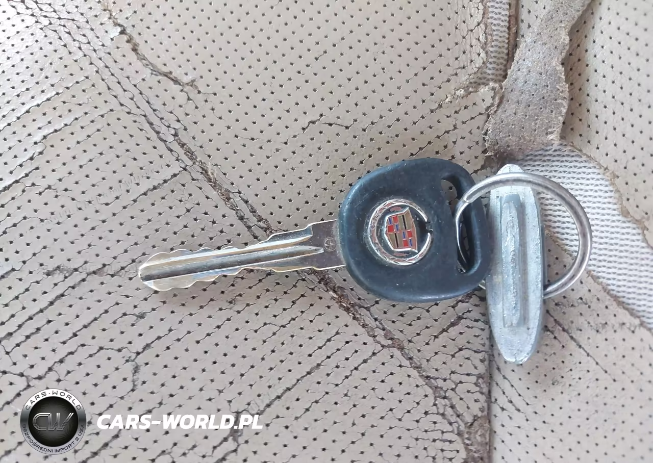 2010 Cadillac Escalade Luxury VIN:1GYUKBEF0AR198588 - 11