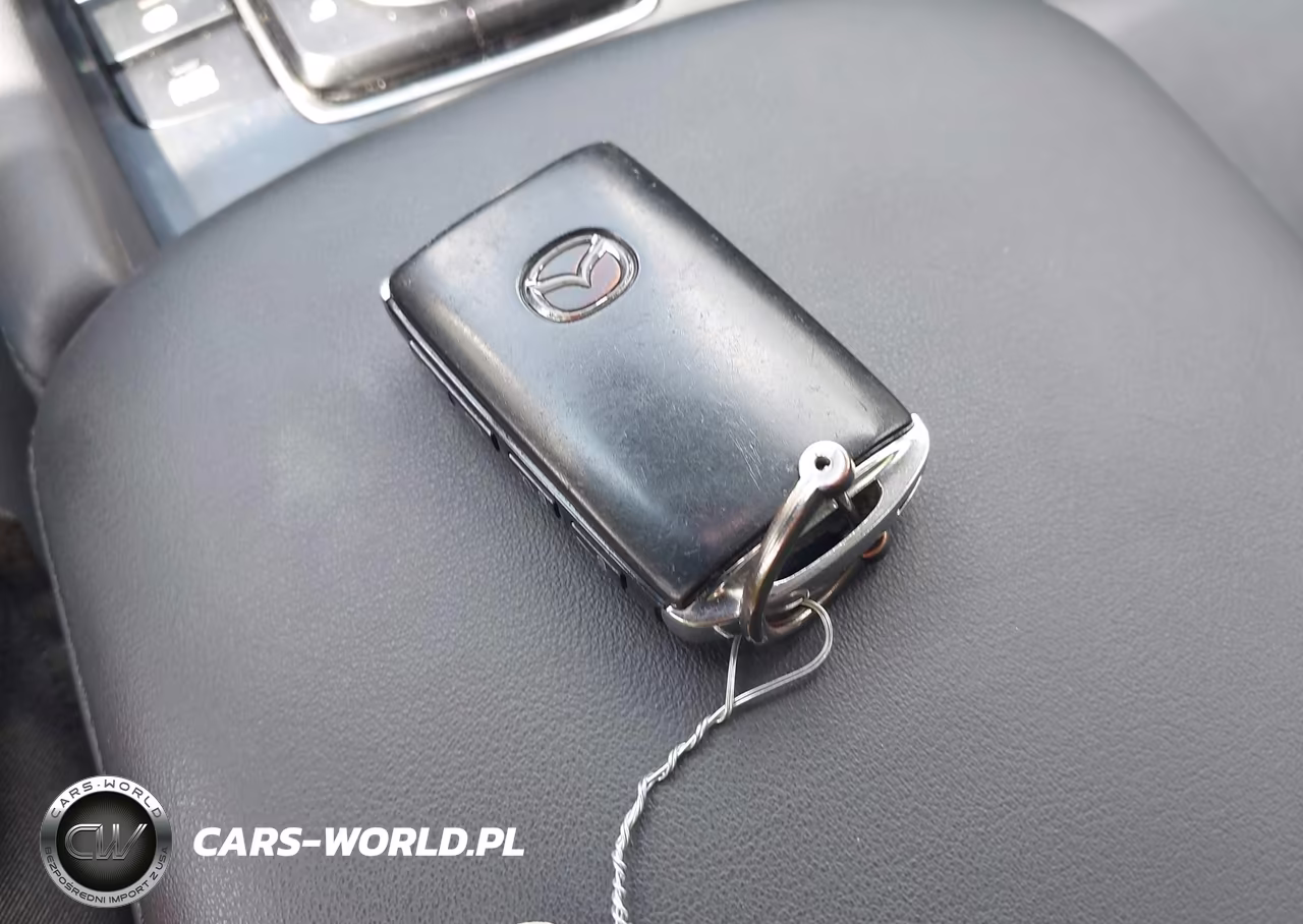 2020 Mazda Mazda3 Preferred Package VIN:3MZBPBDM5LM135096 - 11