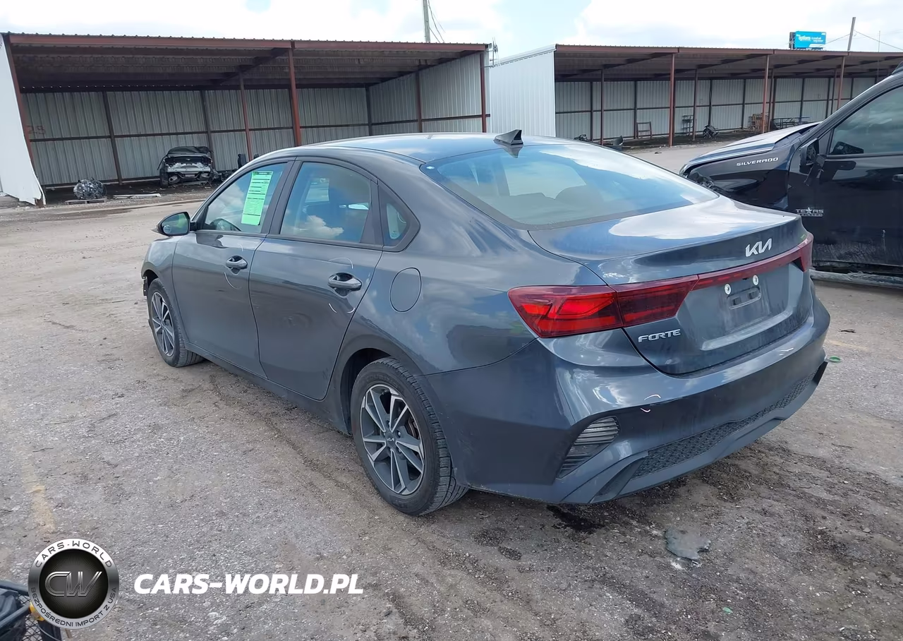 2024 Kia Forte Lxs VIN:3KPF24AD9RE701363 - 3