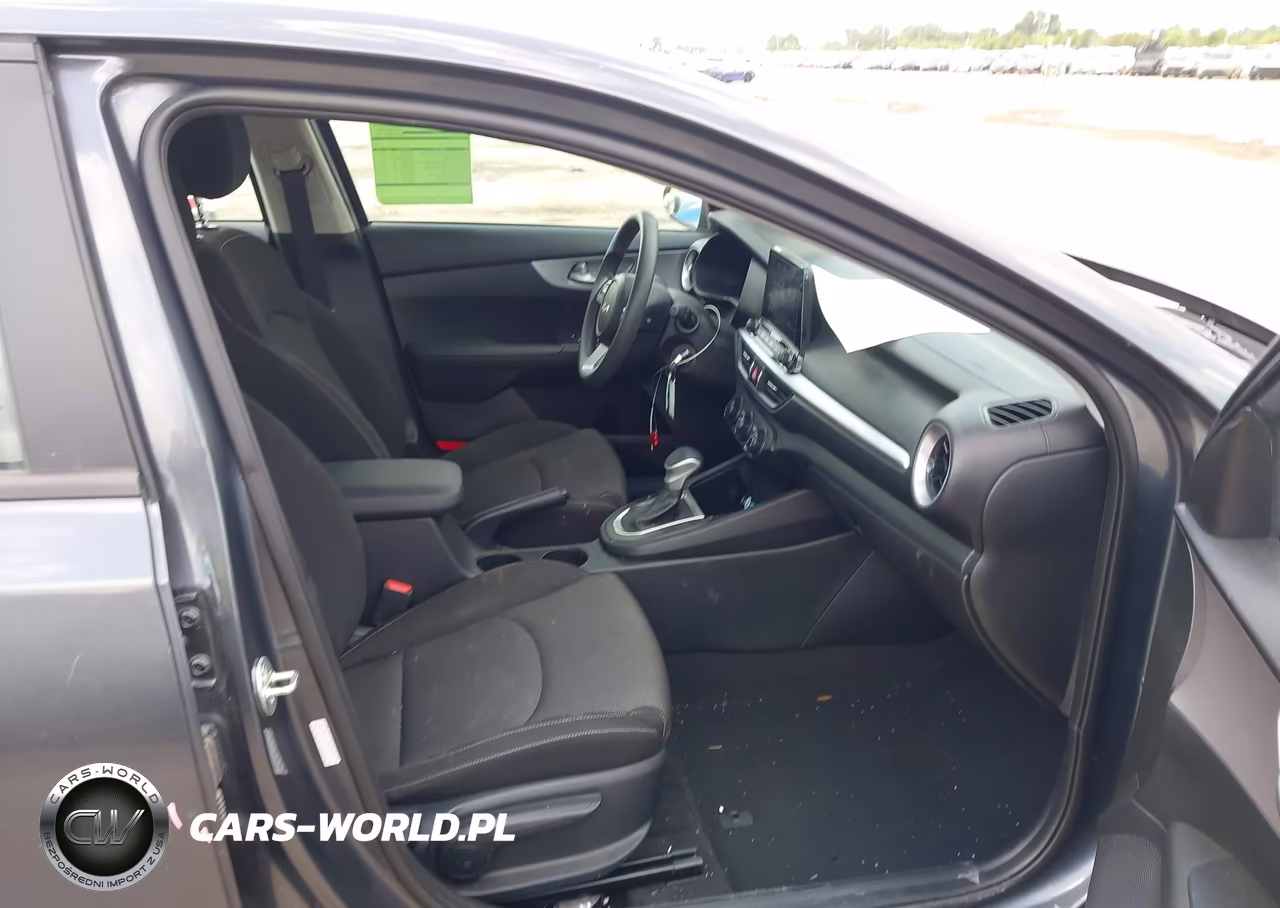 2024 Kia Forte Lxs VIN:3KPF24AD9RE701363 - 5
