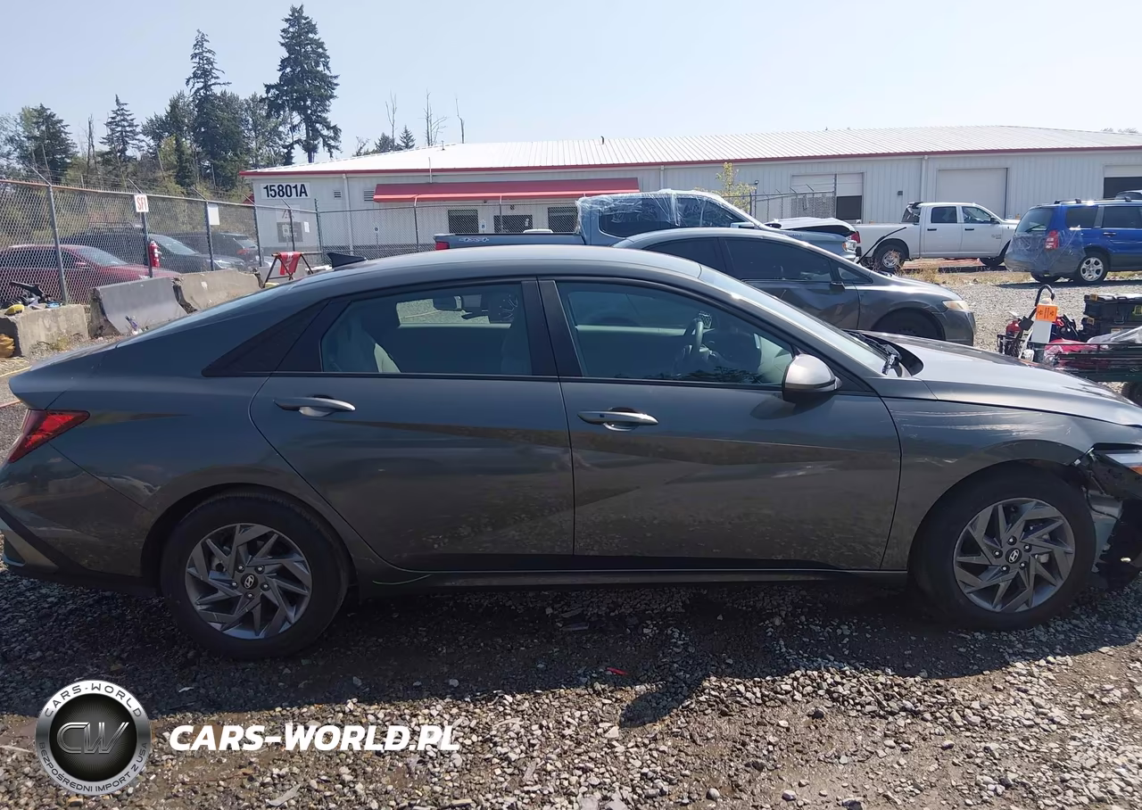2024 Hyundai Elantra Sel VIN:KMHLM4DG5RU677725 - 13