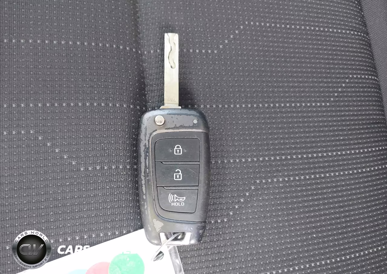 2021 Hyundai Venue Se VIN:KMHRB8A35MU065753 - 11