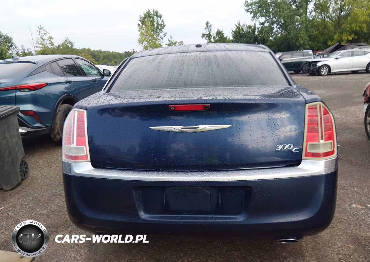 2014 Chrysler 300C Luxury Series VIN:2C3CCAPG7EH117577 - 16