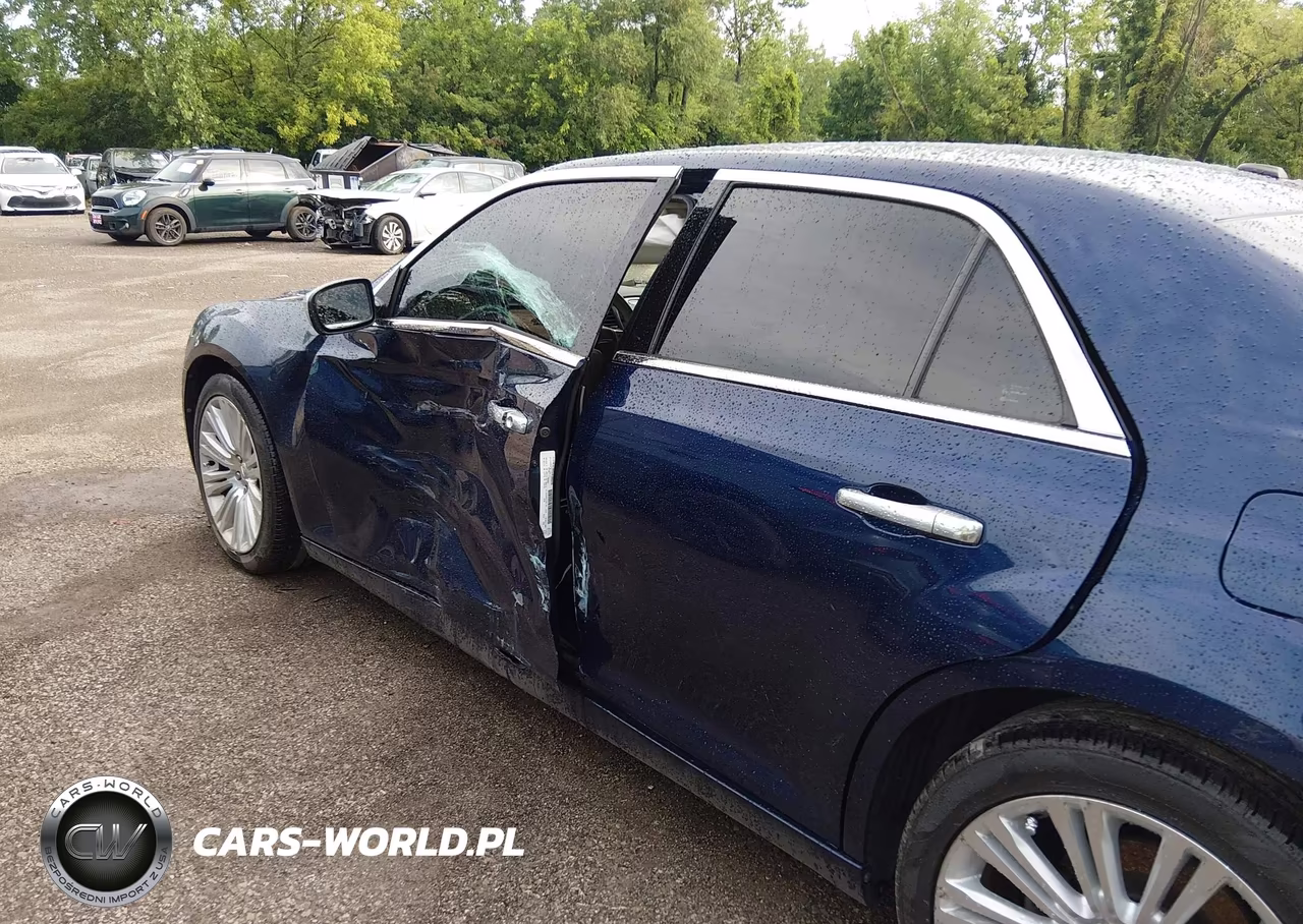 2014 Chrysler 300C Luxury Series VIN:2C3CCAPG7EH117577 - 6