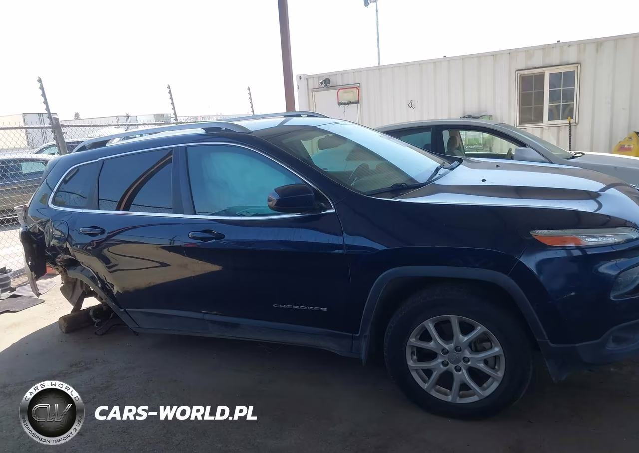 2016 Jeep Cherokee Latitude VIN:1C4PJMCS8GW279687 - 13
