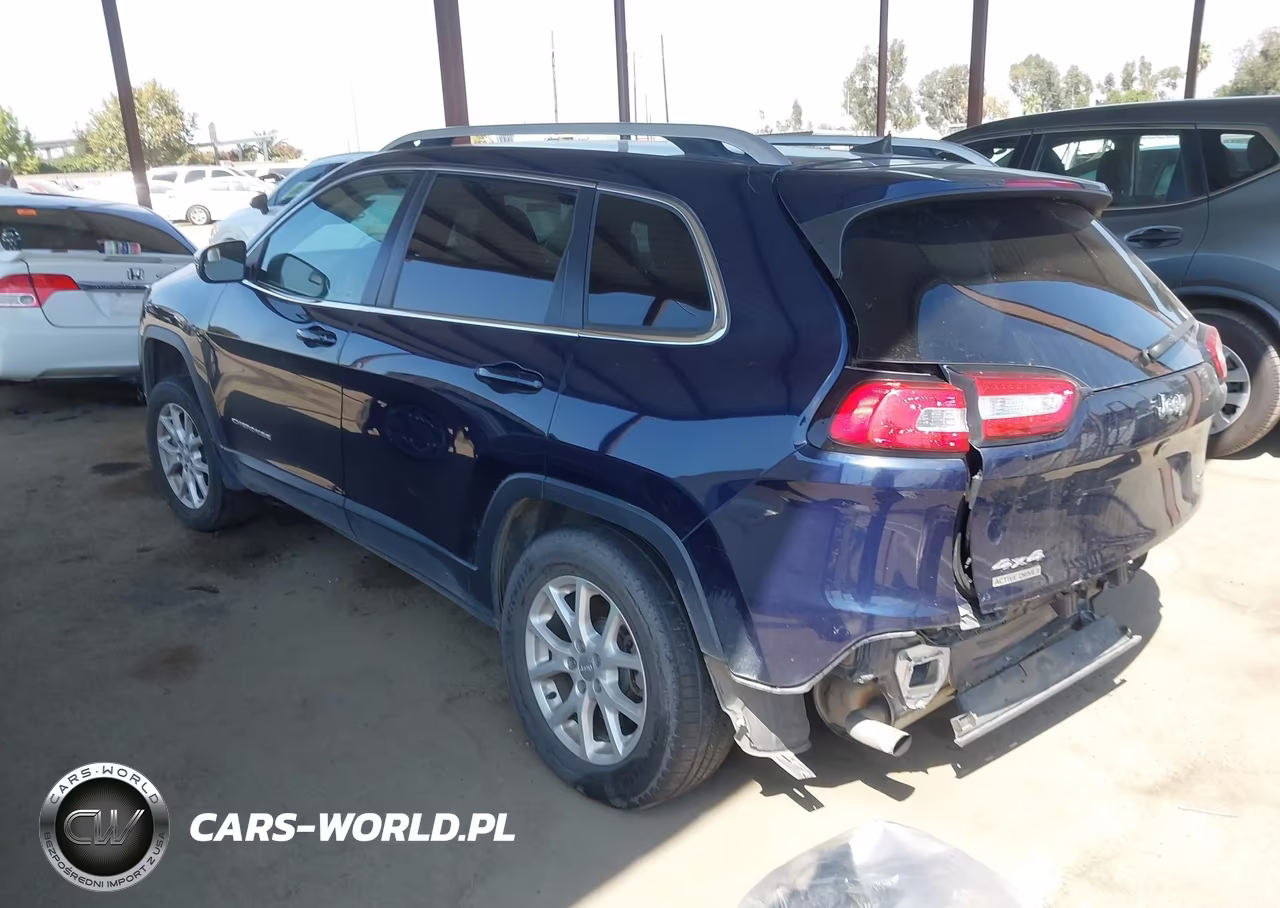 2016 Jeep Cherokee Latitude VIN:1C4PJMCS8GW279687 - 3