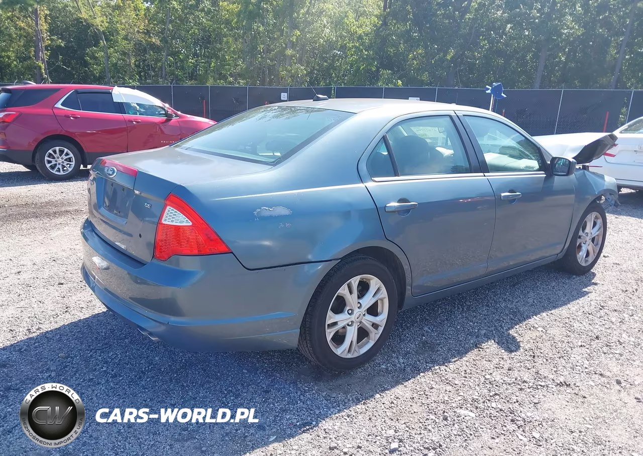 2012 Ford Fusion Se VIN:3FAHP0HA3CR164638 - 4