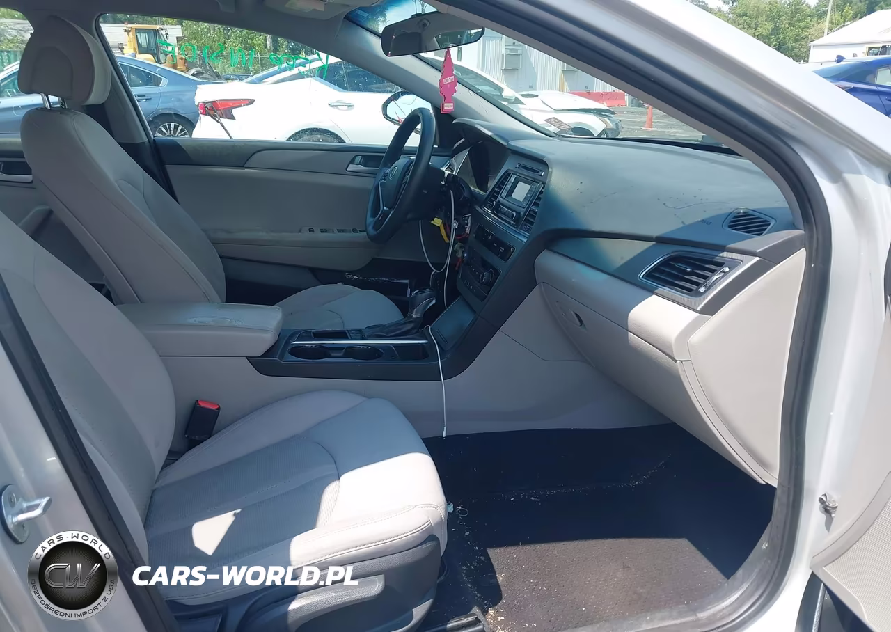 2016 Hyundai Sonata VIN:5NPE24AFXGH405659 - 5