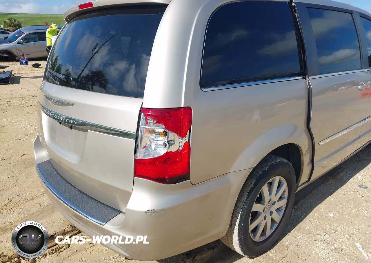 2013 Chrysler Town & Country Touring VIN:2C4RC1BG2DR691235 - 12