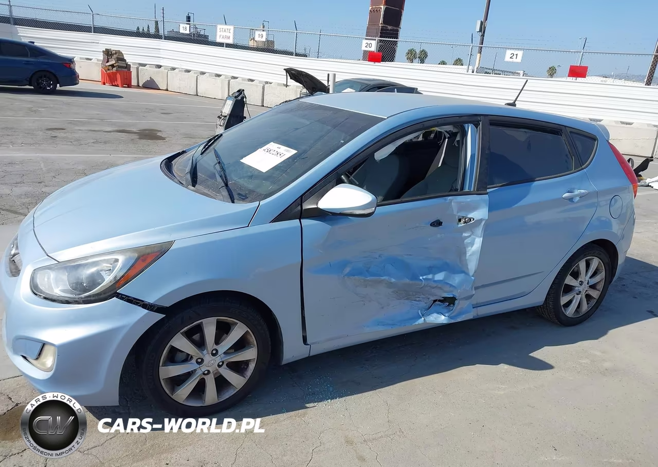 2013 Hyundai Accent Se VIN:KMHCU5AE9DU098495 - 6