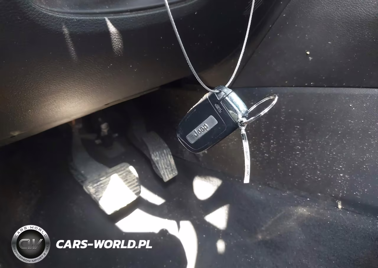 2024 Jeep Compass Latitude 4X4 VIN:3C4NJDBN8RT606505 - 11