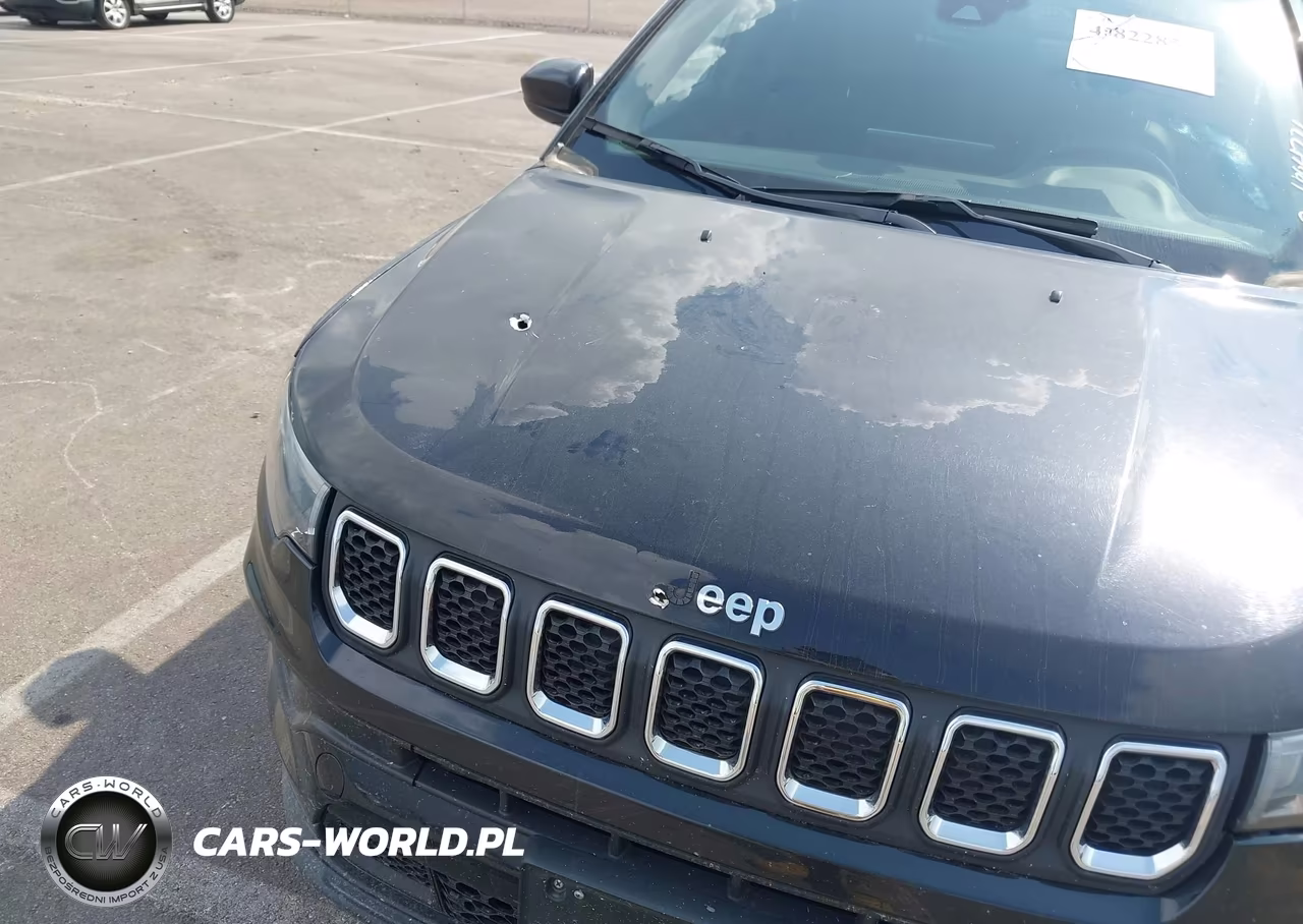 2024 Jeep Compass Latitude 4X4 VIN:3C4NJDBN8RT606505 - 18