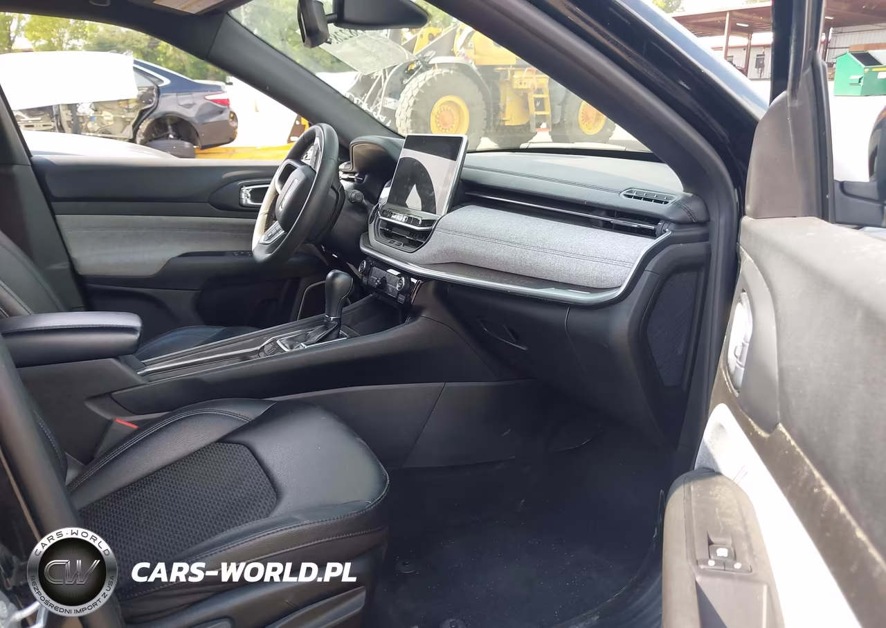 2024 Jeep Compass Latitude 4X4 VIN:3C4NJDBN8RT606505 - 5