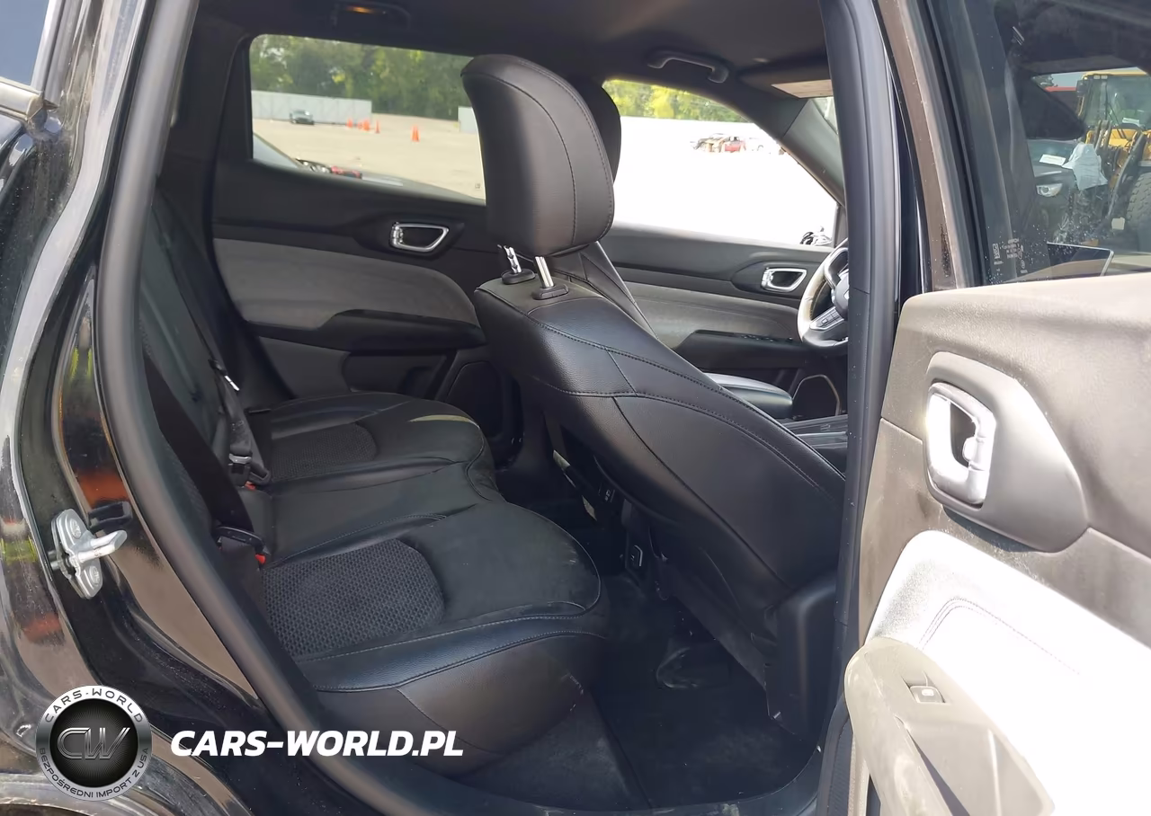 2024 Jeep Compass Latitude 4X4 VIN:3C4NJDBN8RT606505 - 8